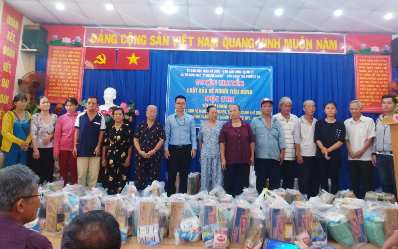 NGAY HOI NGUOI VIET TIN DUNG HANG VIET 16