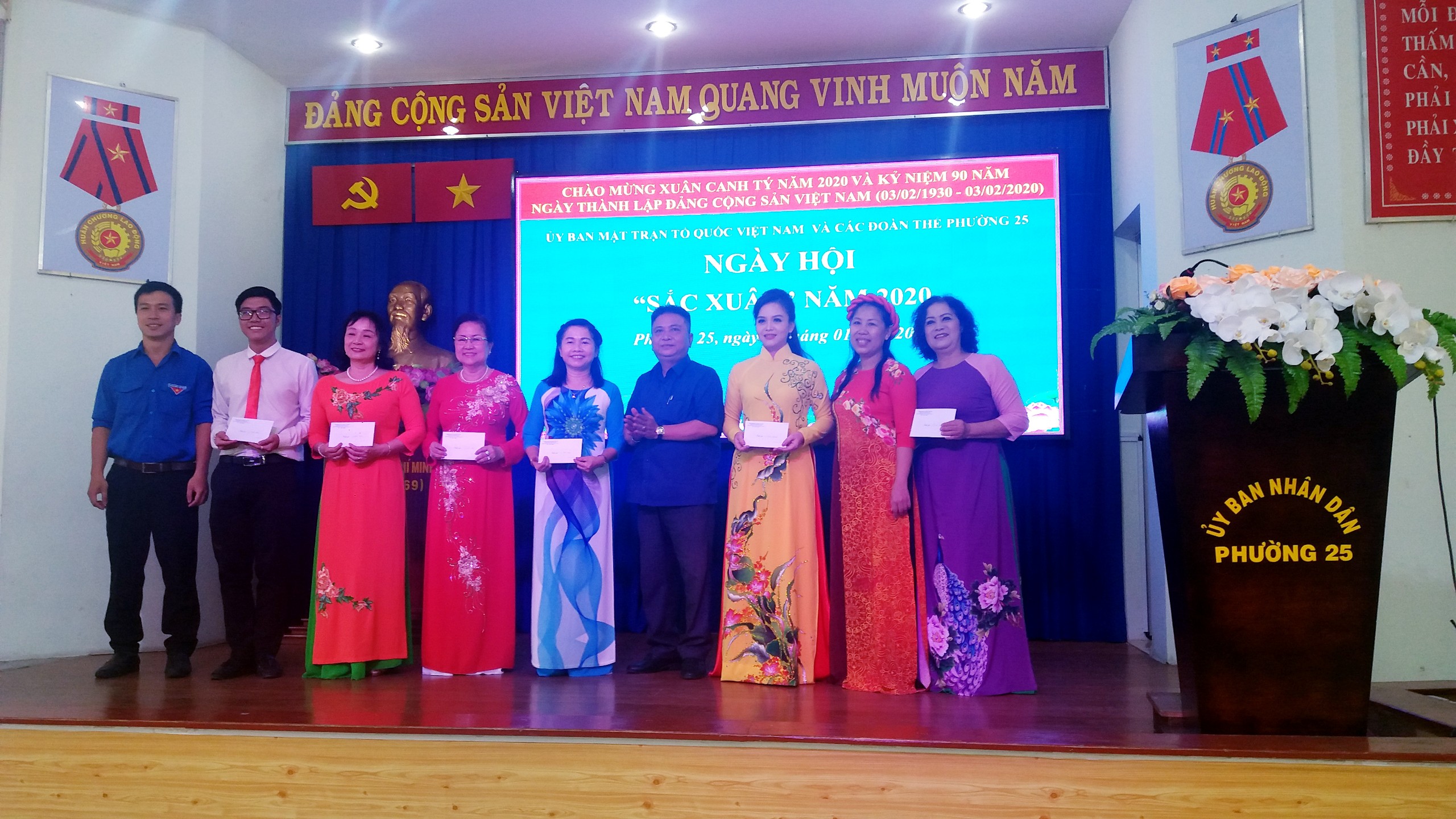 Phuong 25 Hinh 17