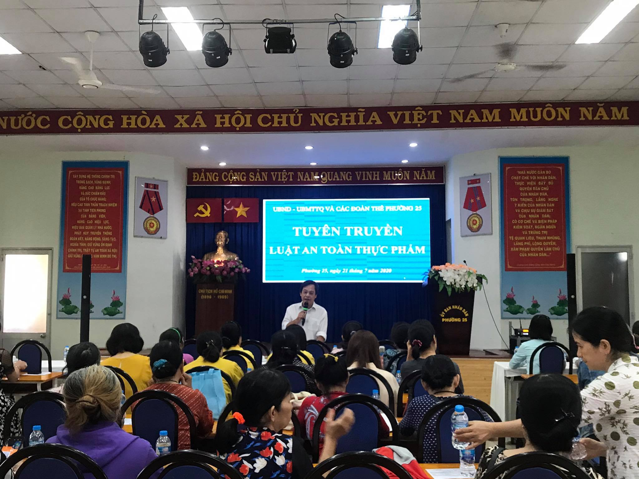 Luật an toàn thực phẩm